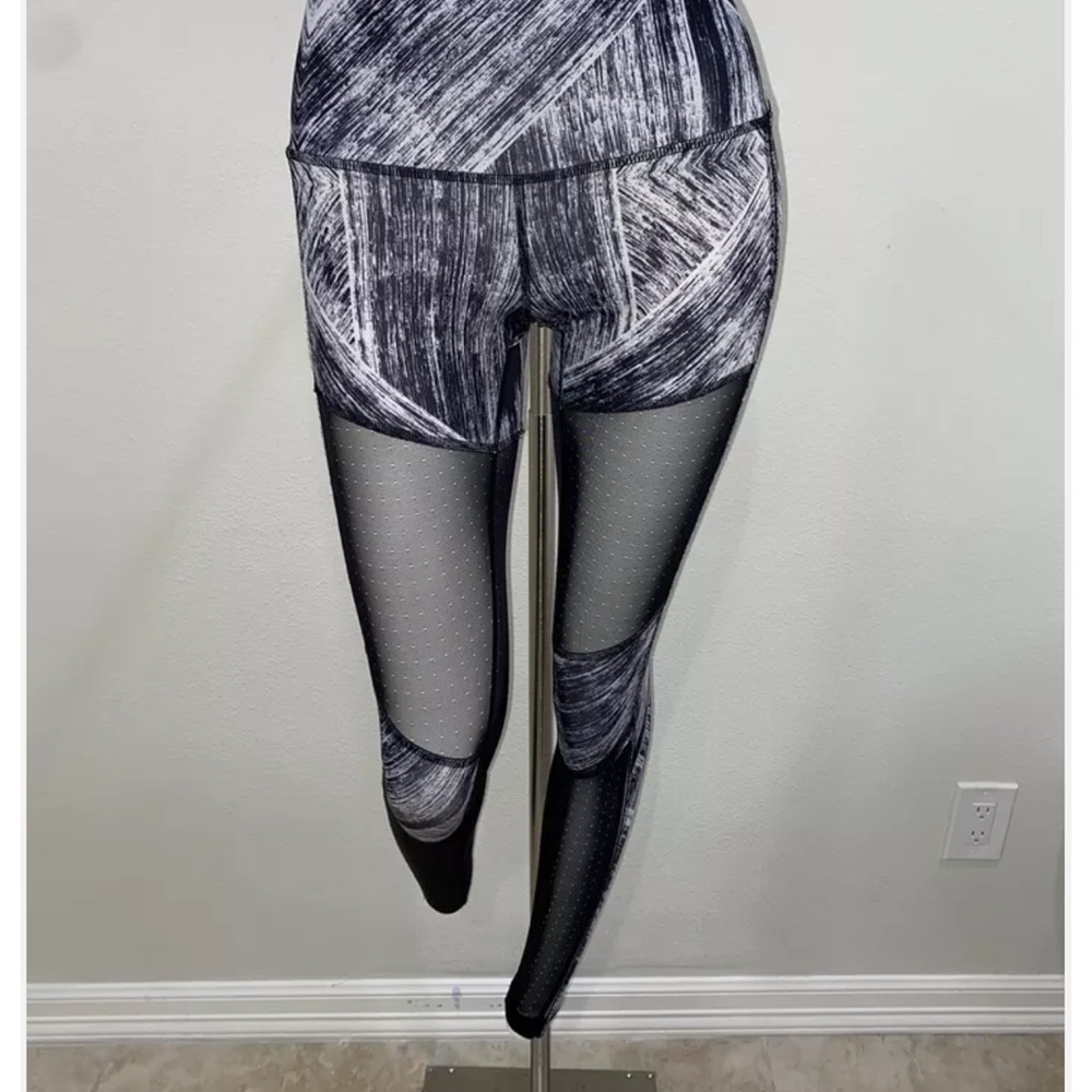 Lululemon Mesh Leggings Size 4